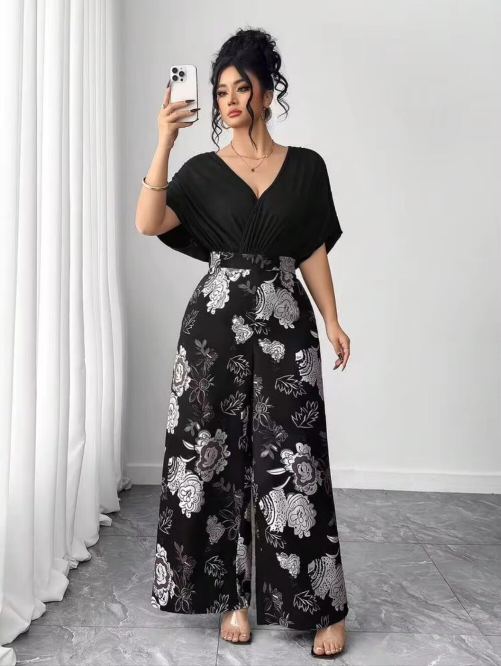 Elenzga Plus Size V-Neck Short Sleeve Jumpsuit. Size 20. New.